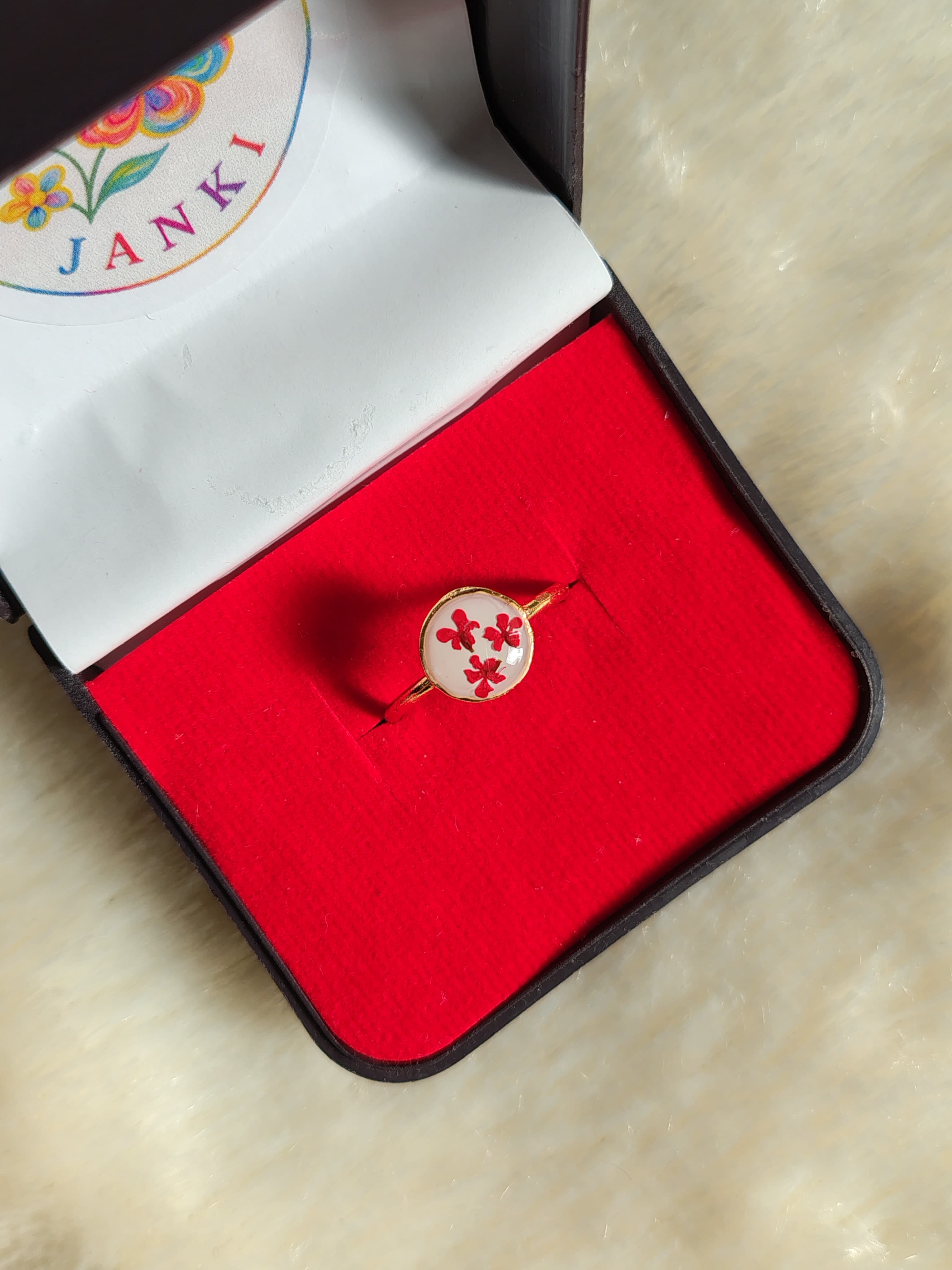 Charming beauty ring