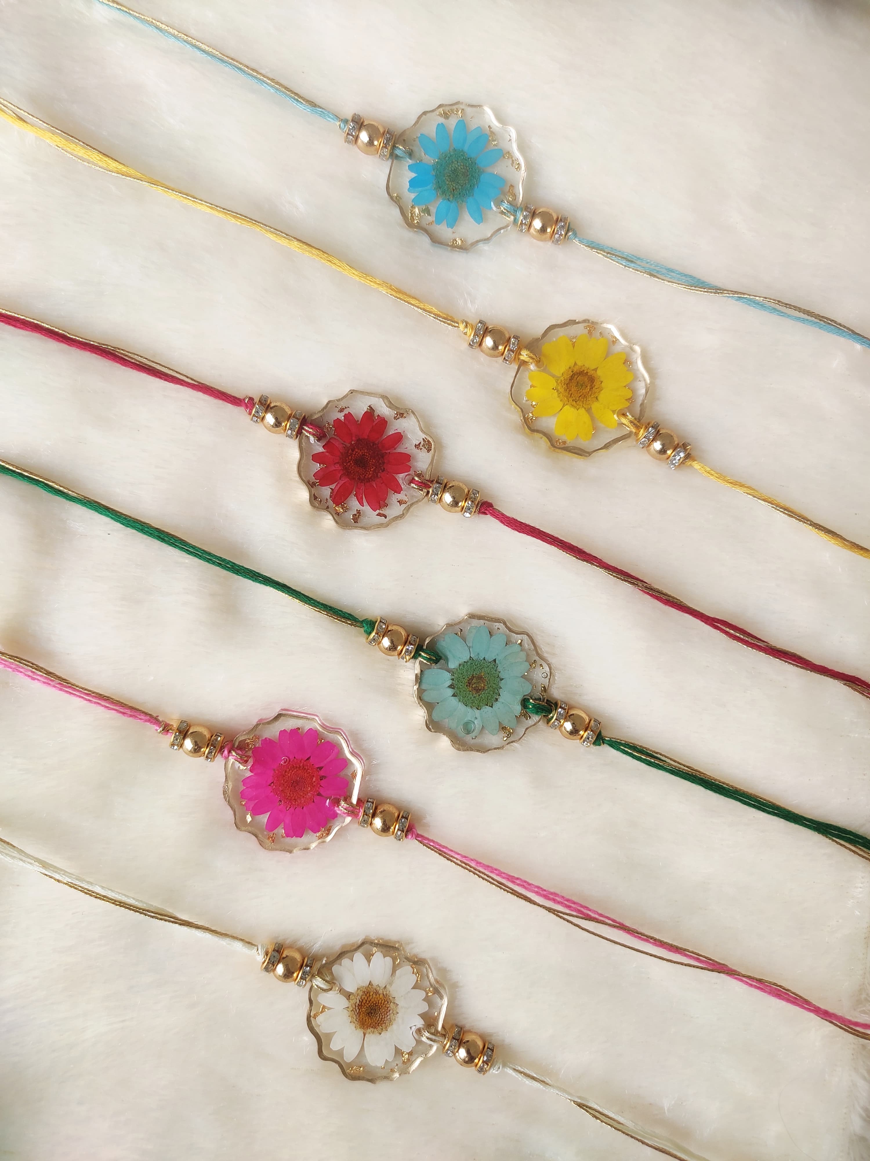 Daisy floral rakhi